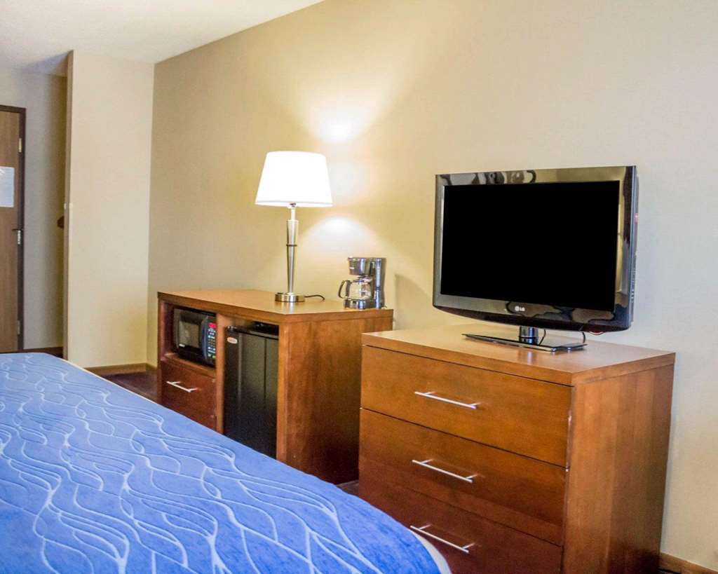 Comfort Inn Iron Mountain Habitación foto